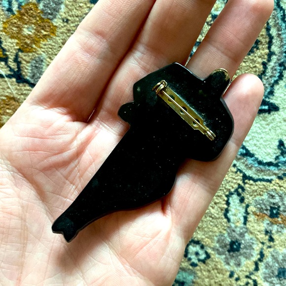 Statement Brooches - Picture 5 of 5